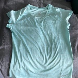EUC - workout top - offers welcome